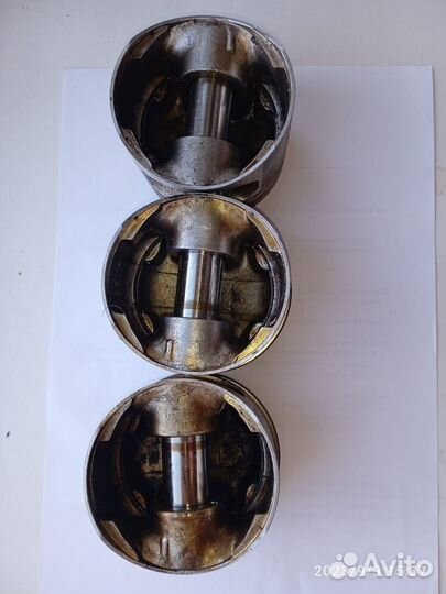 Три поршня 21124 82.0 с пальцами и кольцами