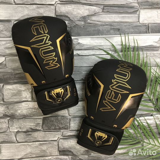 Боксерские перчатки Venum Performance