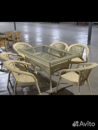 Столы и стулья новые