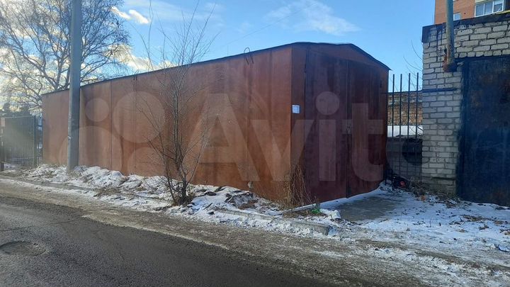 Гараж, > 30 м²