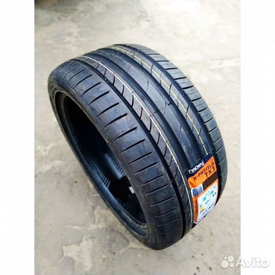 Tracmax X-Privilo TX3 235/50 R18