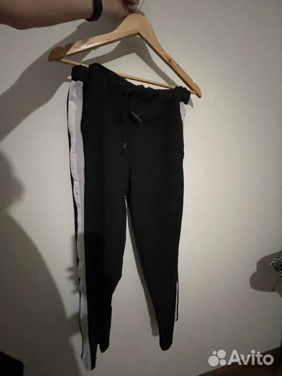 Женский спортивный костюм