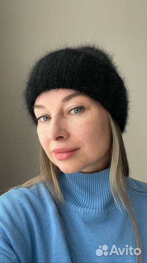 Шапка женская из ангоры с двойным отворотом