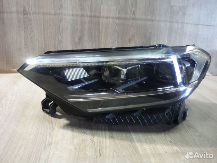 Фара левая №712 Volkswagen Polo 6 2021