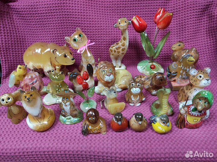 Статуэтки из природного камня Селенит