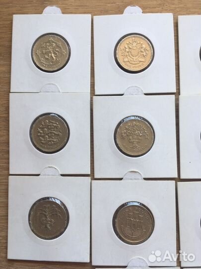Фунт стерлингов. One pound sterling. Все разные