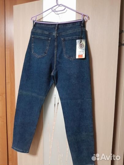 Джинсы новые