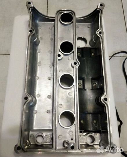 Клапанная крышка Форд Фокус 1.6 Aluminium