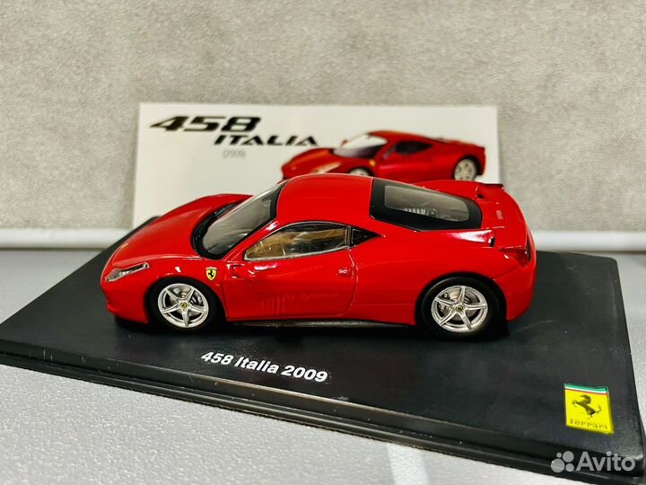 Коллекционная модель Ferrari 458 Italia 1:43