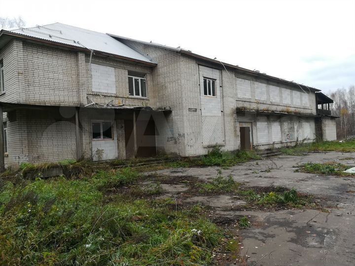 Здание, 1050 м²