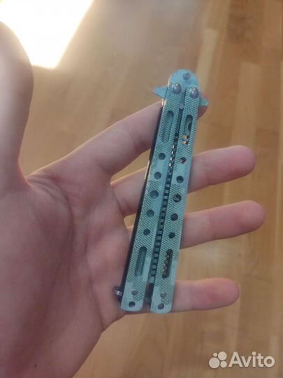 Нож бабочка расческа