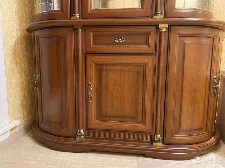 Буфеты и серванты