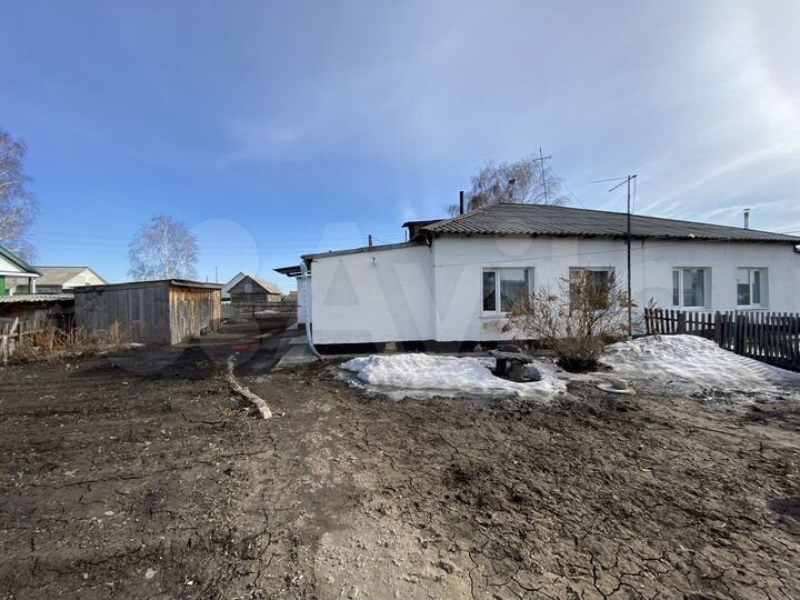 3-к. квартира, 40 м², 1/1 эт.