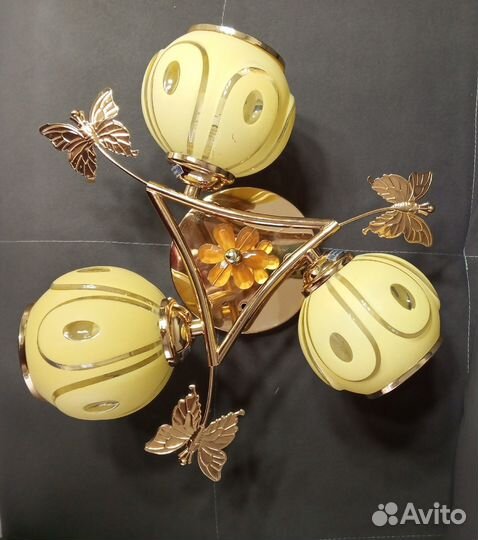 Продам люстру