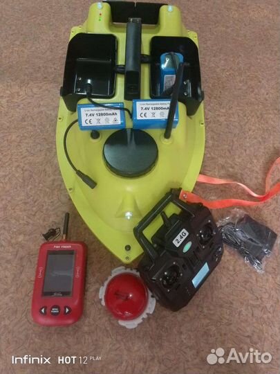 Прикормочный кораблик с gps