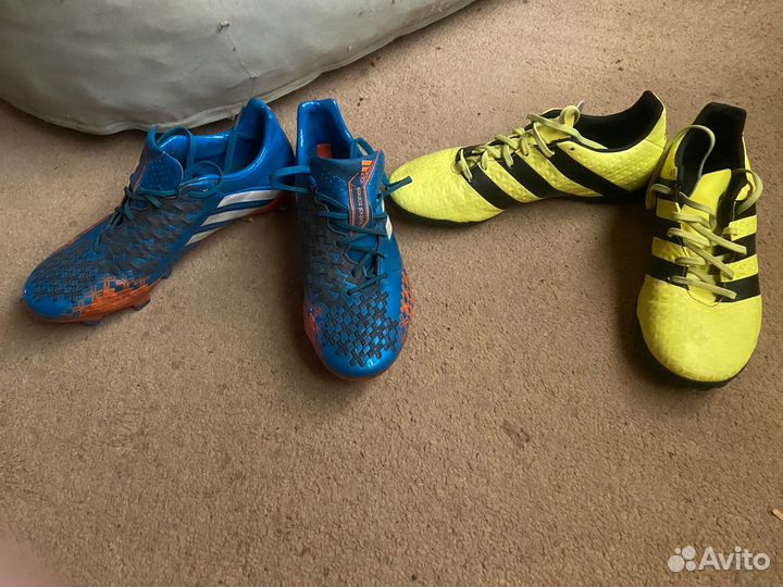 Футбольные бутсы adidas