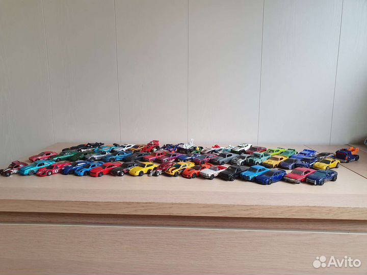 Машинки Hot wheels, Majorette и др 1/64