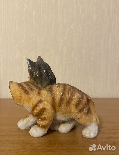 Статуэтка кошки