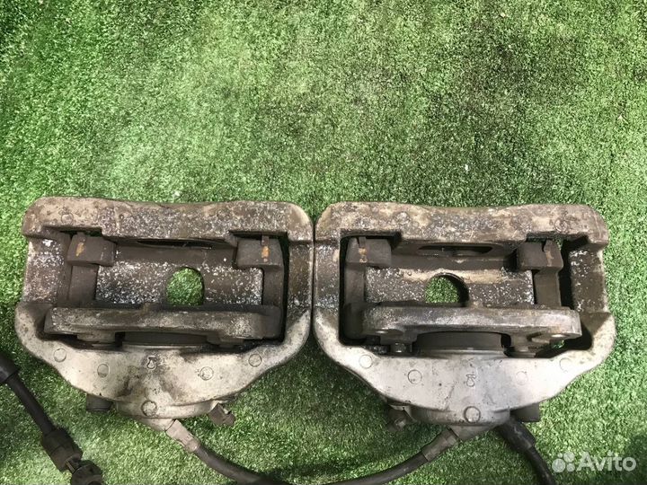 Суппорта передняя Bmw 5-Series E60 E60 N52B30 2007