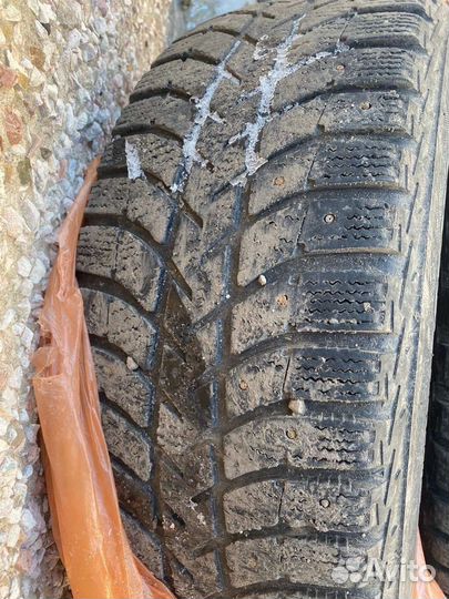 Bridgestone Ice Cruiser 5000 215/60 R16