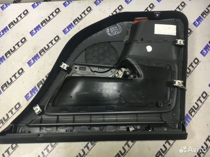 Обшивка двери задней левой Фольксваген Гольф 5