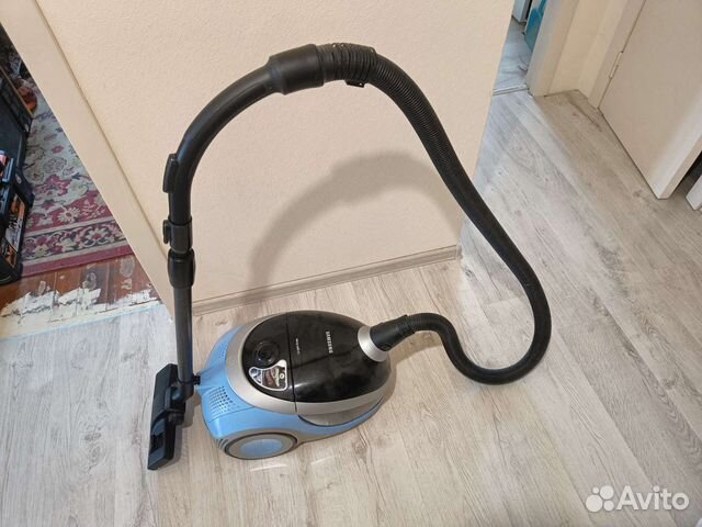 Пылесос Samsung Aquatic SD9420
