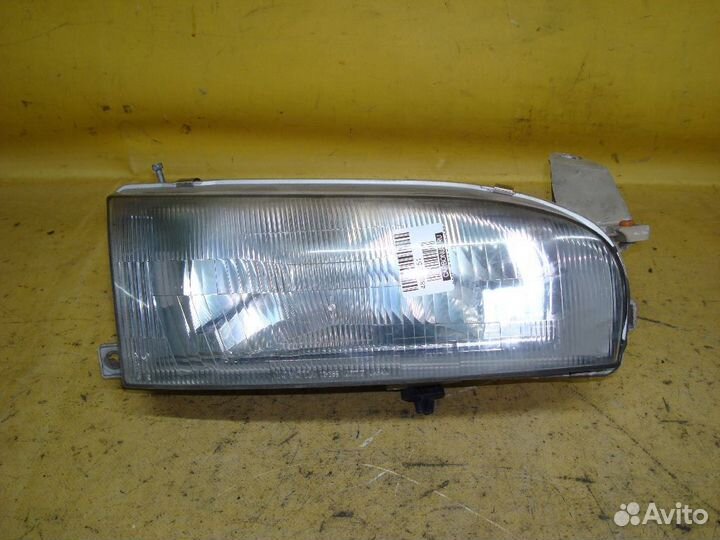 Фара Toyota Sprinter AE100 (Правое)