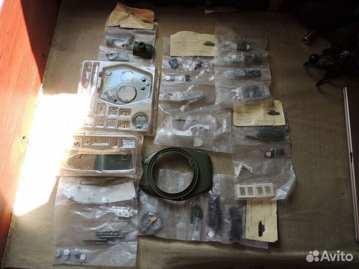 Детали Танк Т-34-85 металл. Eaglemoss