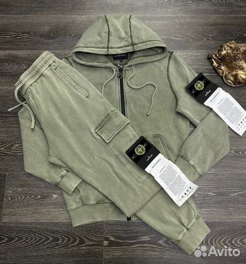 Спортивный костюм stone island