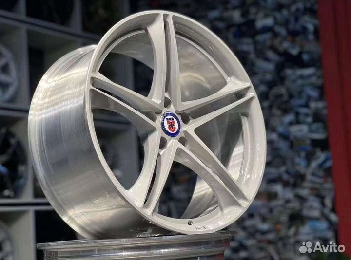 Кованые диски R19 Bentley Bentayga