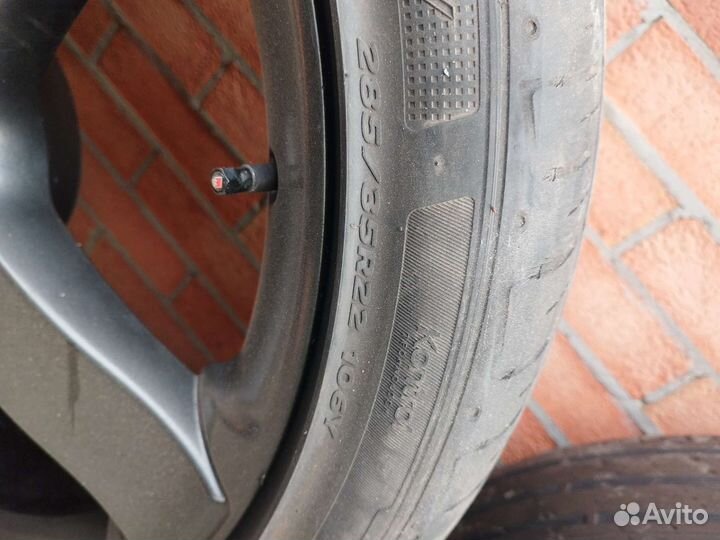 R22 Dunlop DSV-01 285/35, PCD 5x130 DIA 16