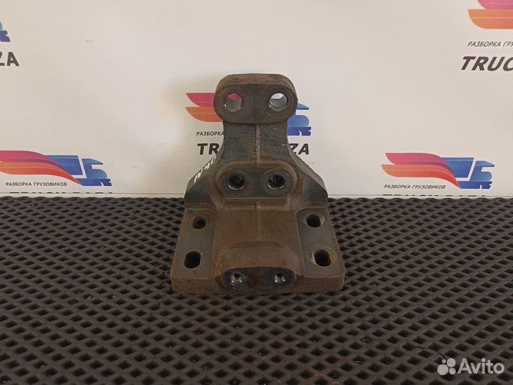 504002464 Кронштейн торсиона кабины правый