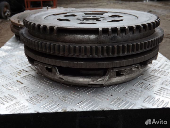 Nissan pathfinder r51 маховик В сборе