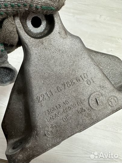 Несущий кронштейн двигателя левый правый N20B20