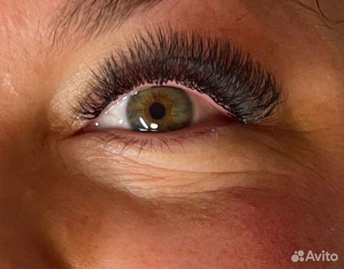 Наращивание ресниц / Перманентный макияж в Гатчине