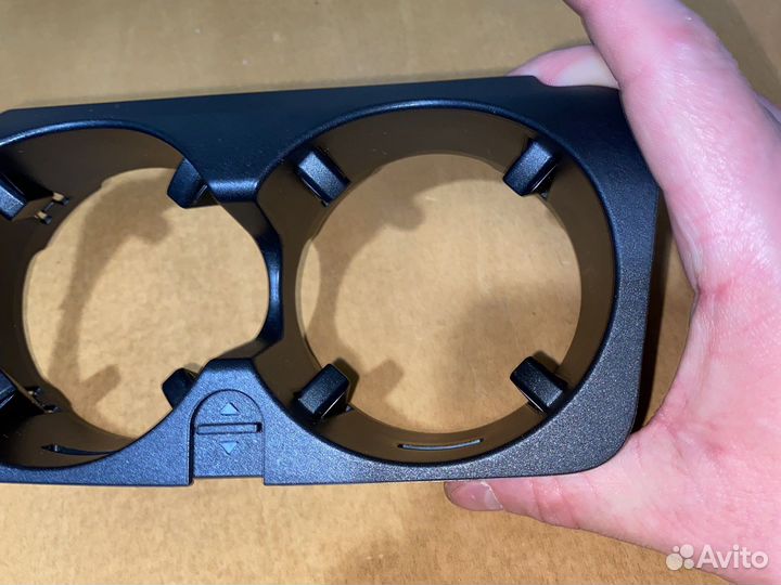 Подстаканник Мерседес А2056800691