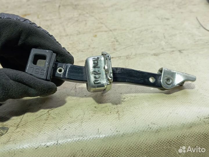 Ограничитель передней левой двери mitsubishi asx