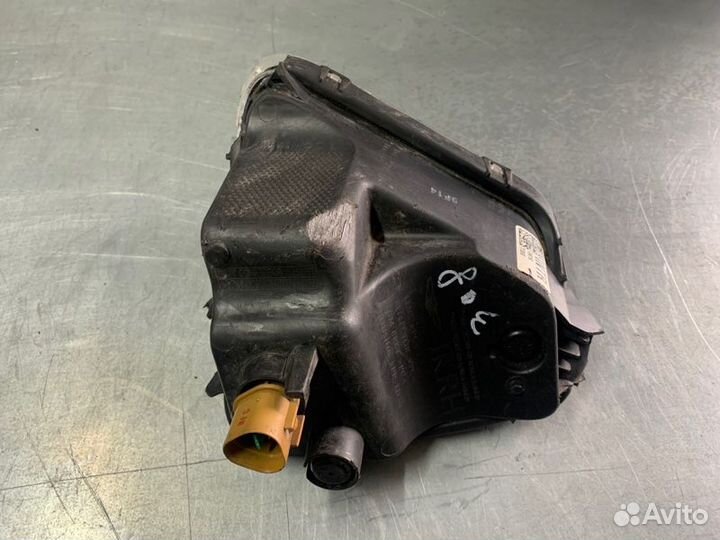 Фара противотуманная передняя правая Genesis G70