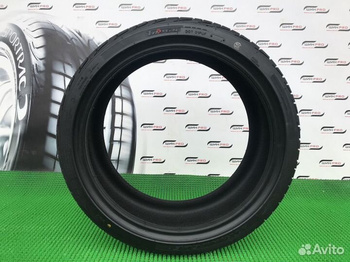 Triangle TR968 265/35 R18 93W