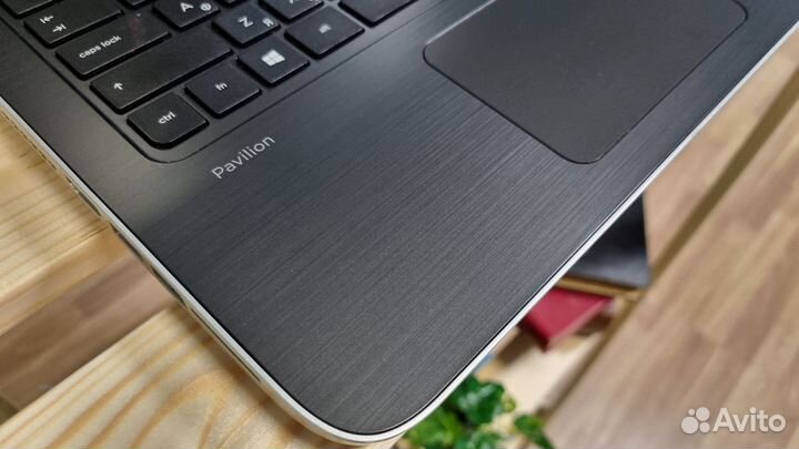 Hp Pavilion 15 A4-6210/8GB/Radeon R3/256gb