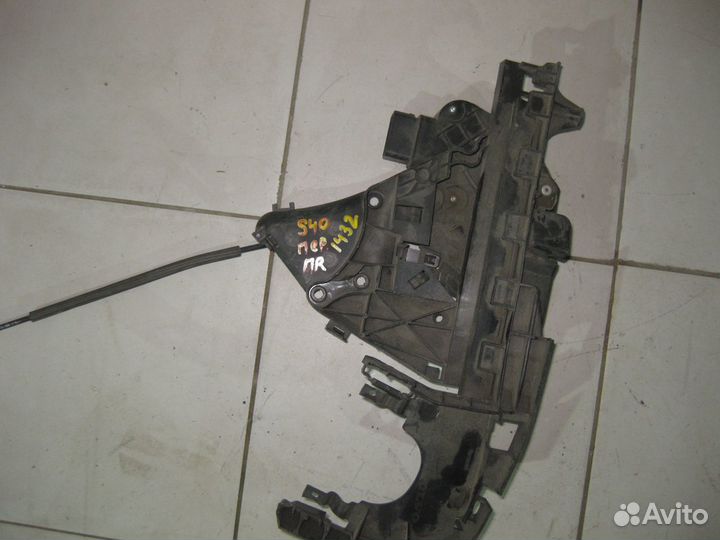 Замок двери для Volvo S40 2004-2012