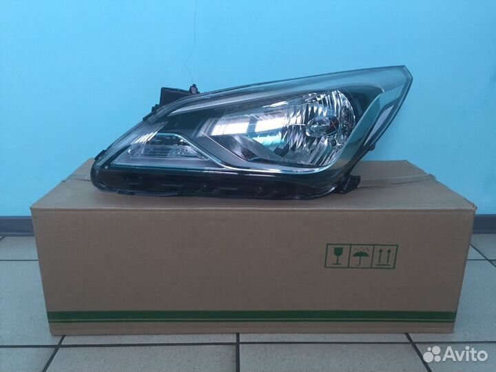 Фара Solaris (Хундай Солярис) с 2014 - 2017