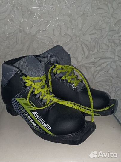 Лыжные ботинки