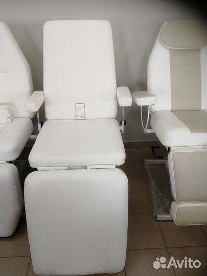 Косметологическое кресло 