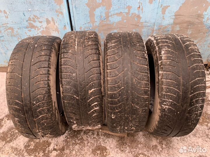Bridgestone Ice Cruiser 7000 275/65 R17