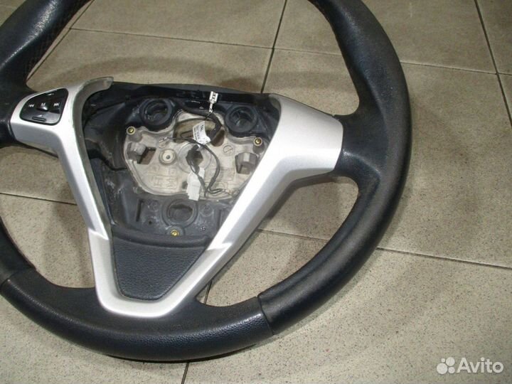Рулевое колесо Ford Fiesta 6