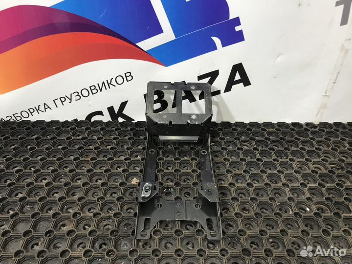 81613405071 Кронштейн крана ручного тормоза