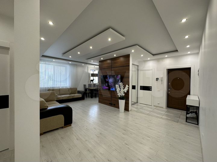 3-к. квартира, 84 м², 1/5 эт.