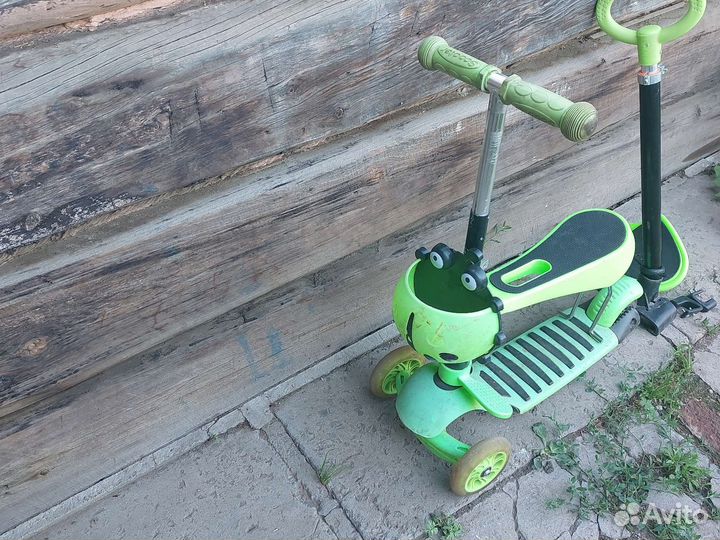 Самокат детский трехколесный с сиденьем