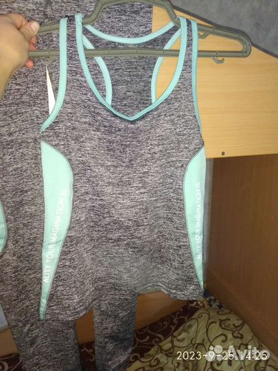 Спортивный костюм женский